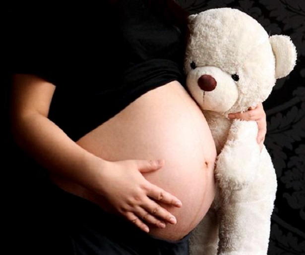 Embarazos en adolescentes, un problema de salud pública