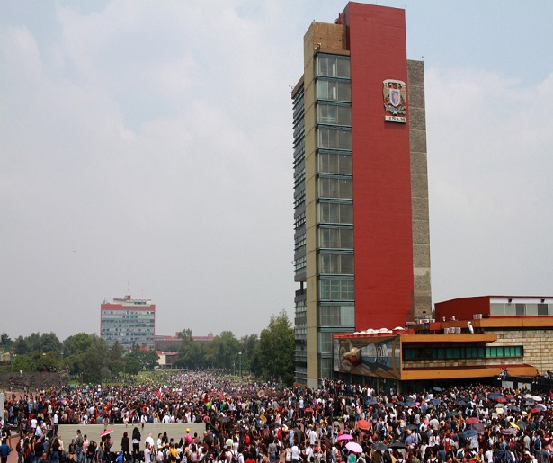 Marchan 30 mil contra porros en la UNAM