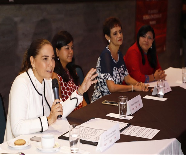 Participa Mara Lezama en taller de liderazgo político de mujeres