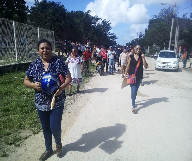 Piden a 300 familias que invadieron predio en Carrillo Puerto que lo desalojen