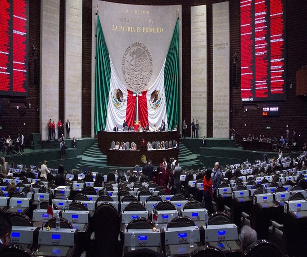 CIUDAD DE MÉXICO, 16OCTUBRE2019.- El secretario del Salud, Jorge Alcocer, compareció ante el pleno de la Cámara de Diputados, como parte de la glosa del 1er informe de Gobierno del Presidente Andrés Manuel López Obrador.
FOTO: VICTORIA VALTIERRA /CUARTOSCURO.COM