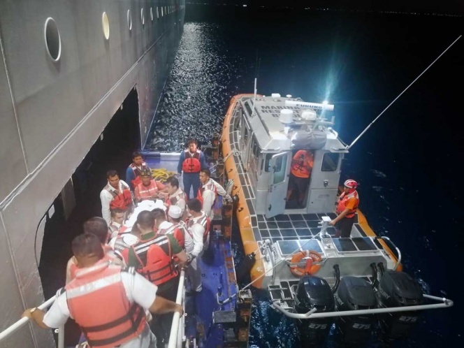 https://www.excelsior.com.mx/nacional/sufre-turista-fractura-en-crucero-y-semar-la-apoya/1364748