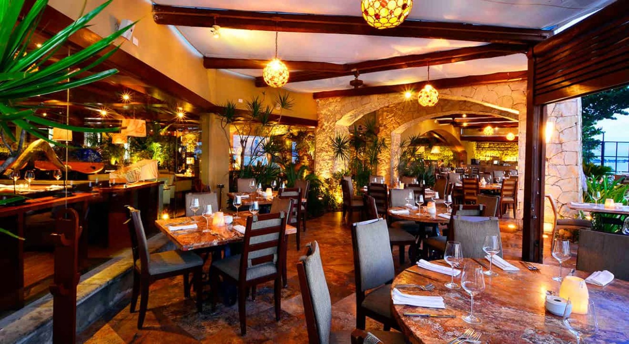 Habrá más empleo en Cancún; llegan a fin de mes 4 cadenas restauranteras