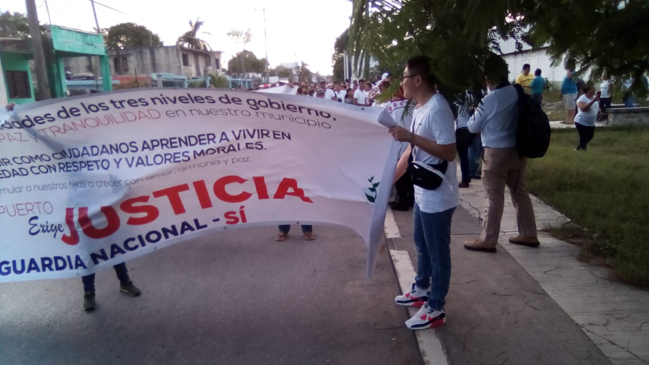 Marchan contra inseguridad y el mal gobierno en Felipe Carrillo Puerto