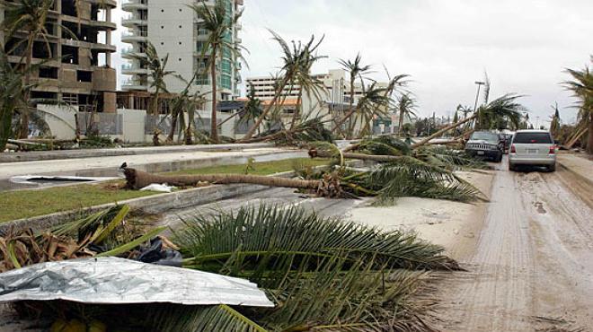 Anuncia secretario de Hacienda bono contra huracanes y sismos