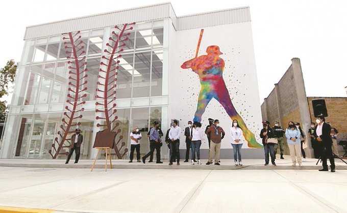 Gobierno de AMLO inaugura primera escuela de béisbol