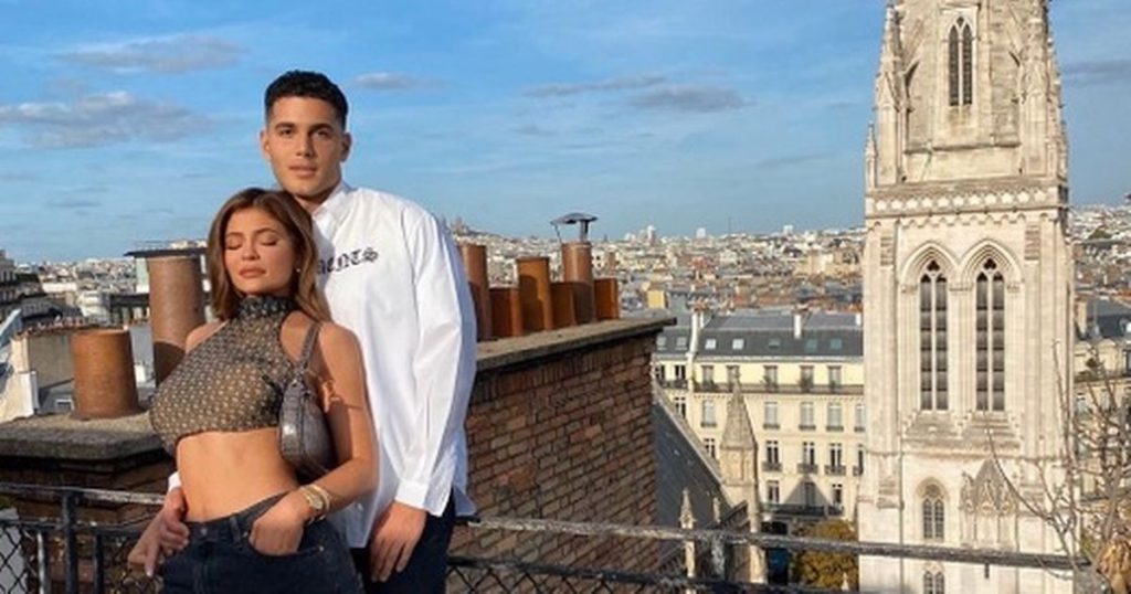 https://myheraldmagazine.com/kylie-jenner-persuades-fans-shes-dating-fai-khadra-as-they-holiday-in-paris/