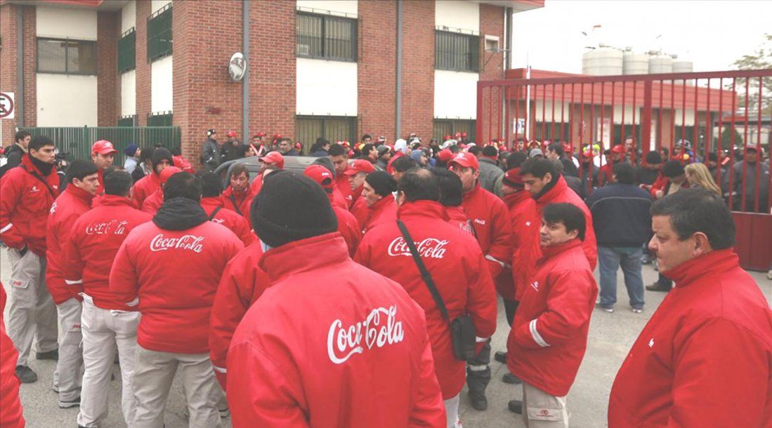 Coca-cola ofrece retiro voluntario a 4 mil empleados