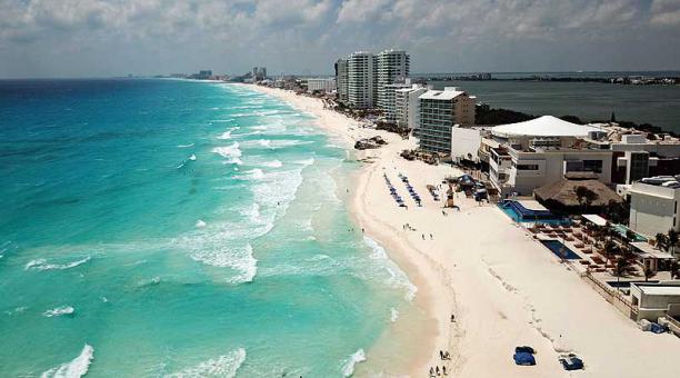 Realiza Policía operativo “Playa Segura” en Cancún