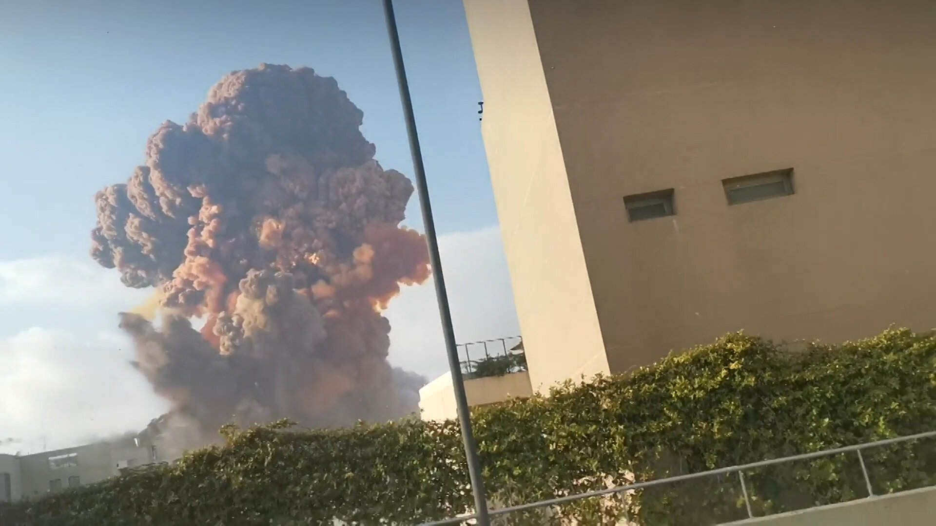 https://www.nytimes.com/es/2020/08/06/espanol/mundo/beirut-video-explosion-libano.html