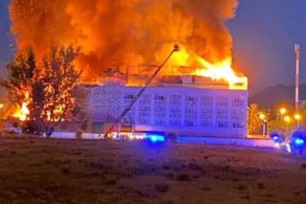 https://www.publimetro.com.mx/mx/noticias/2020/08/21/incendio-hotel-lujo-marbella-espana-muerto-decenas-heridos.html