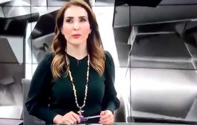 Video: Presentadora lanza insulto durante noticiero en vivo