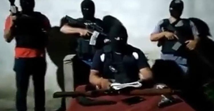 Video: Amenaza narco a transportistas, talleres y comercios en Tabasco Video: Amenaza narco a transportistas, talleres y comercios en Tabasco