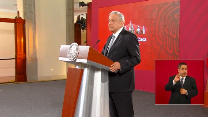 Obrador señala que “No le quita el sueño” la denuncia del PAN