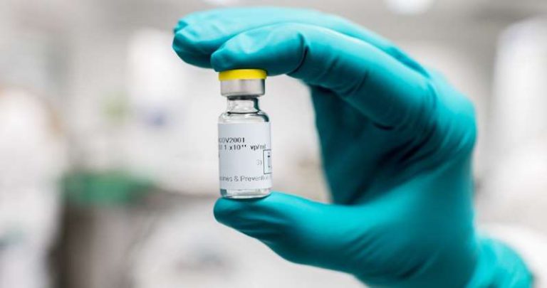 Johnson & Johnson suspende ensayos de vacuna contra Covid-19
