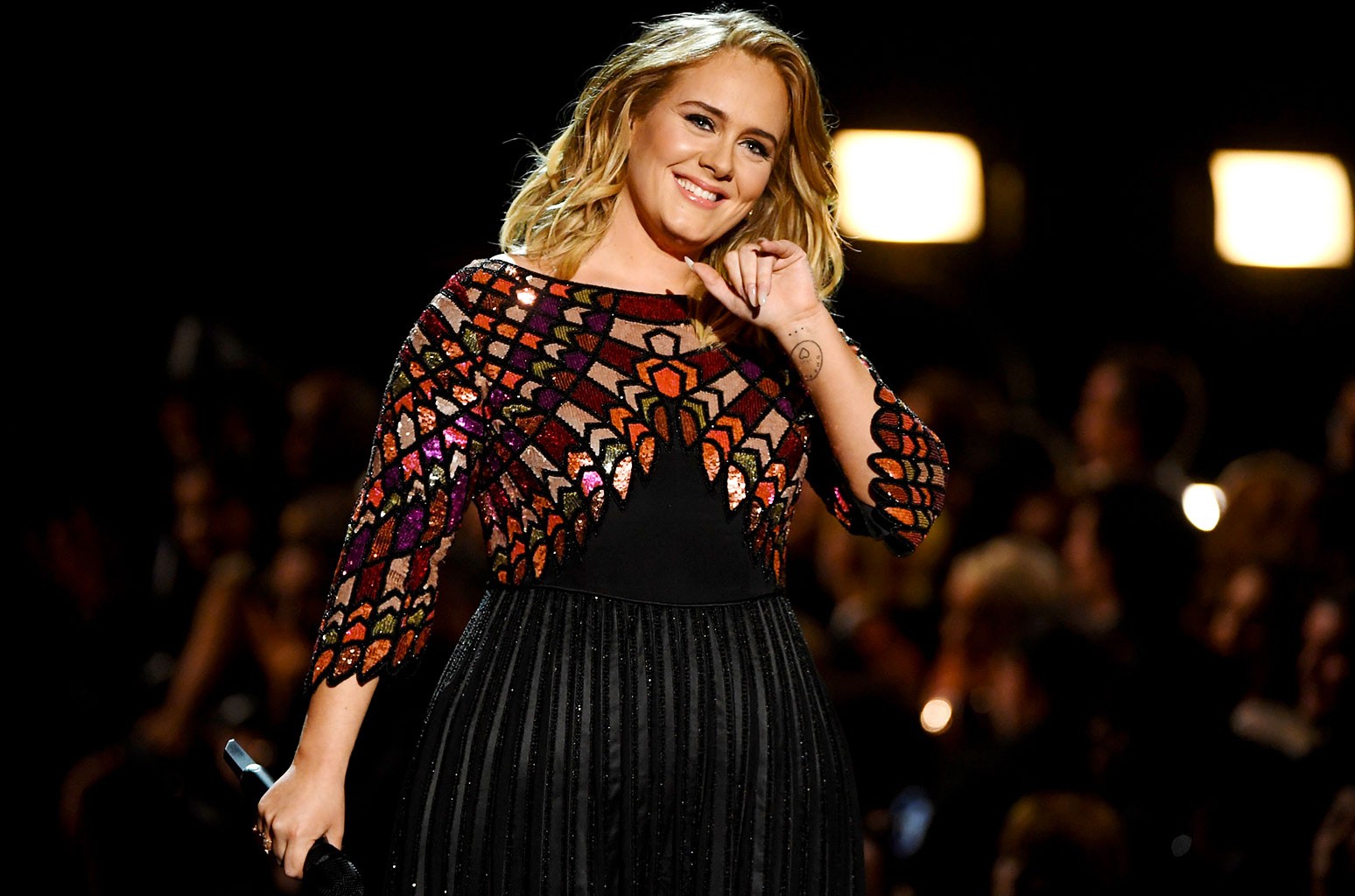 https://www.billboard.com/articles/news/television/9468000/adele-to-host-snl-her-musical-guest