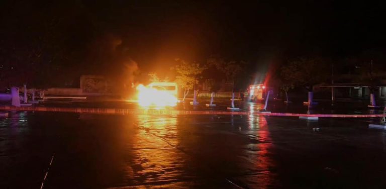 Ex empleado de Chedraui toma venganza y quema el auto de su jefa en Playa del Carmen