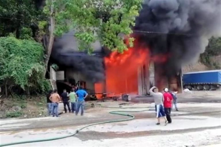 Video: explota bodega clandestina de huachicol en Chiapas