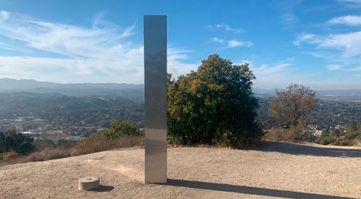 Galería: Aparece tercer monolito metálico en montaña de California