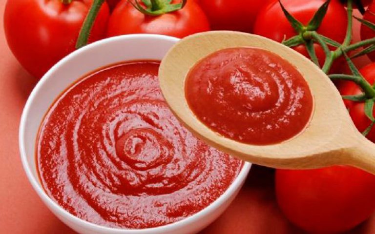 Profeco exhibe marcas de puré de tomate que contienen ingredientes dañinos
