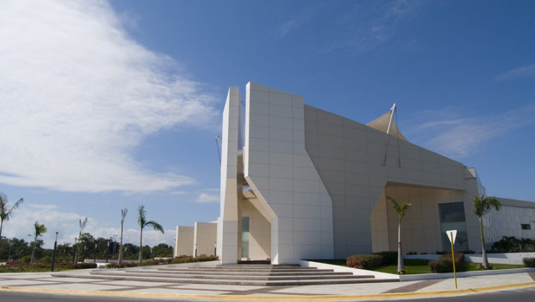 La XVI Legislatura designó al Centro de Convenciones de Chetumal como sede alterna para sesionar