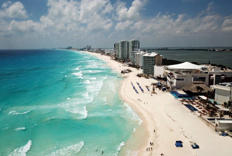 Hacienda busca la recuperación de playas en Quintana Roo