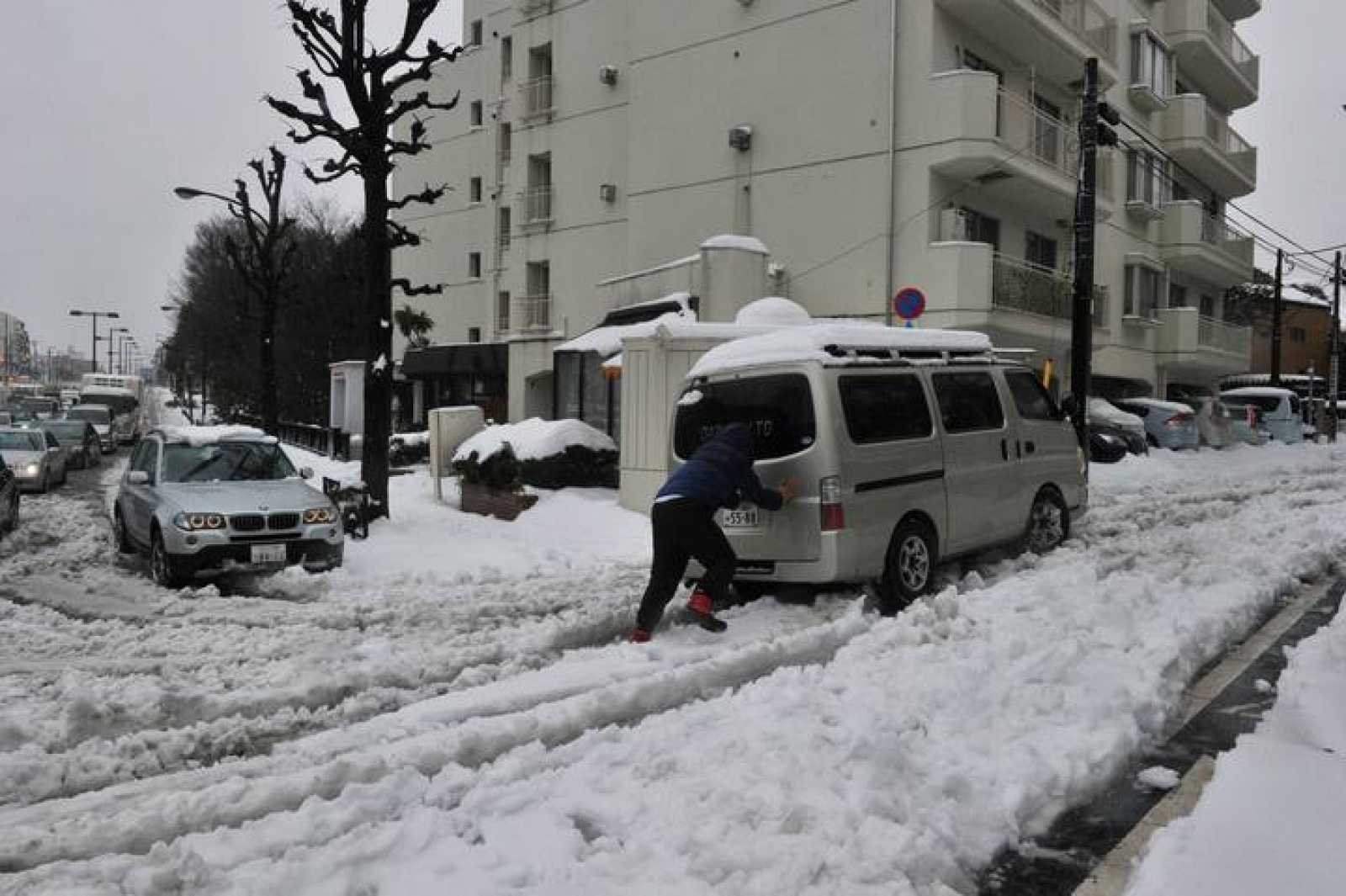 https://www.rtve.es/noticias/20140216/mayor-temporal-nieve-45-anos-deja-12-muertos-japon/879980.shtml