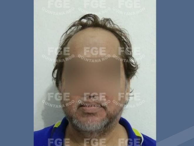 https://quintafuerza.mx/quintana-roo/playa-del-carmen/detienen-por-fraude-en-cancun-a-ex-notario-suplente-de-playa-del-carmen/