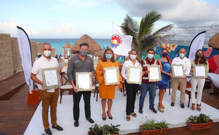 Es Cancún líder en playas Platino en México
