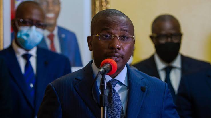 Dimitirá el primer ministro de Haití y cederá la presidencia a Ariel Henry