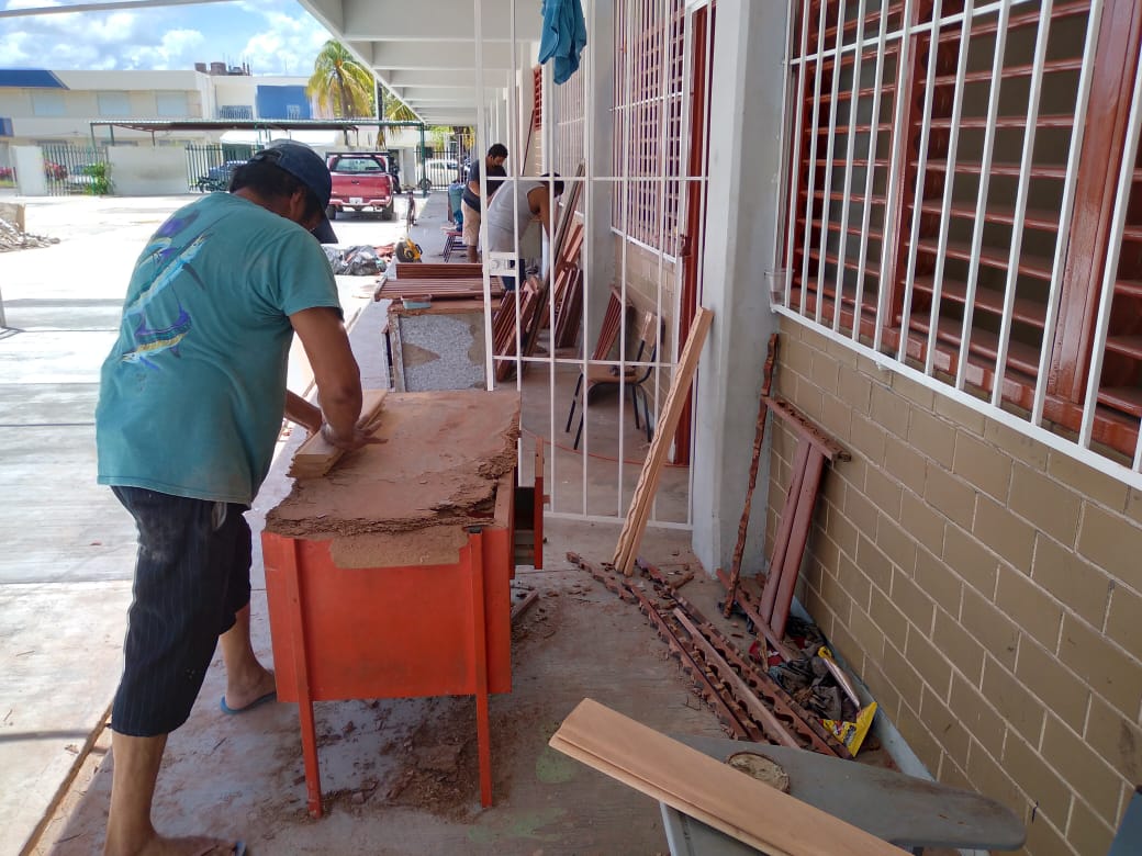 https://lapancartadequintanaroo.com.mx/prepara-ifeqroo-licitacion-de-obras-de-mantenimiento-para-escuelas-publicas/