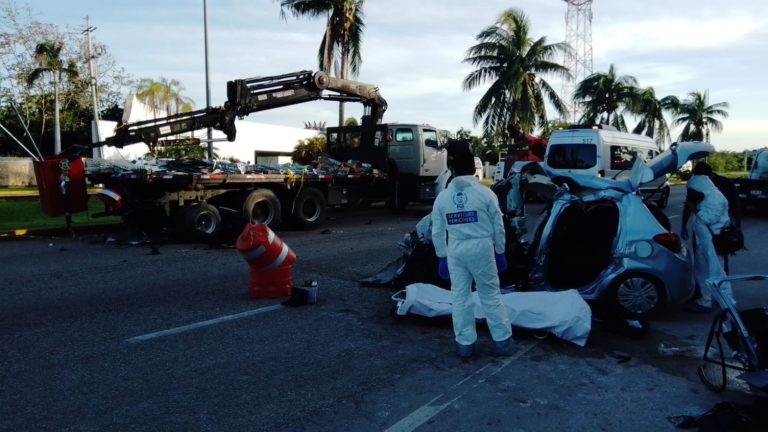 Fuerte accidente automovilístico deja un muerto en Playa del Carmen