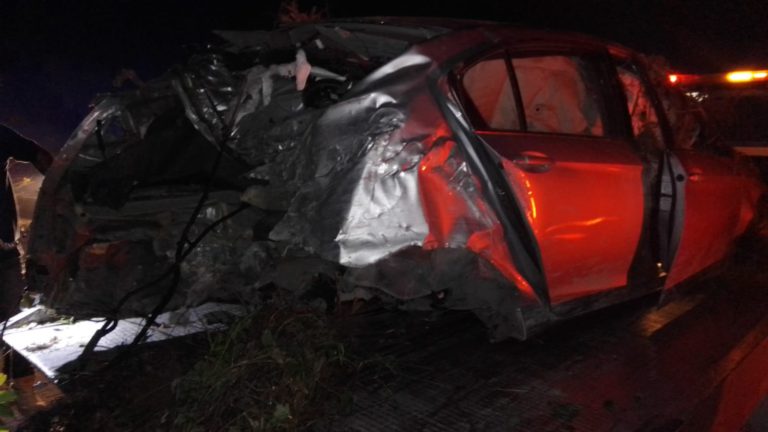 Fuerte accidente automovilístico en la carretera federal de Playa del Carmen