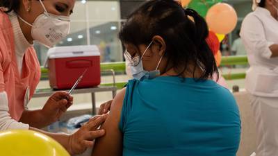 Tabasco y Yucatán inician vacunación contra Covid-19 para menores