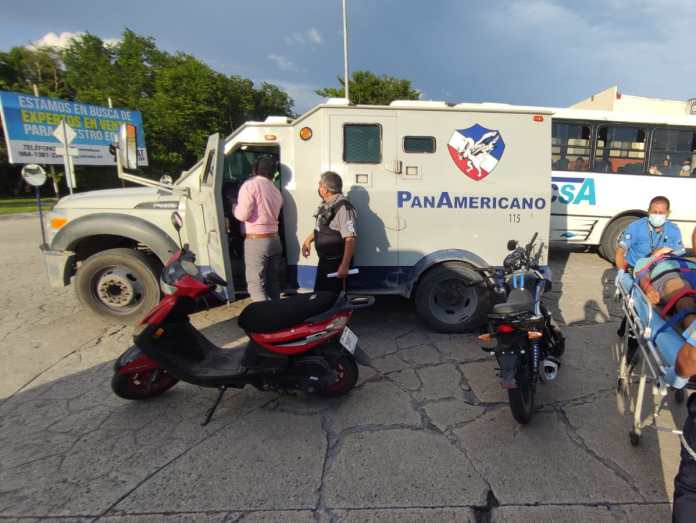 Motociclista es atropellado por camión de empresa de valores en Playa del Carmen