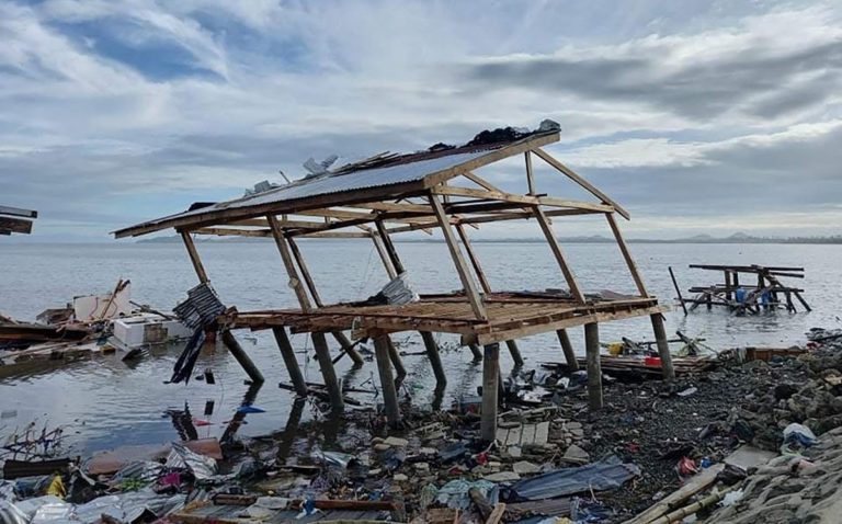 Suman 108 muertos por paso del tifón ‘Rai’ en Filipinas