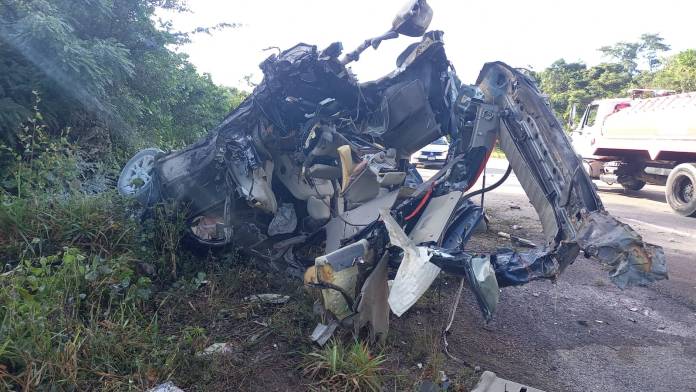 Cuatro heridos y un desaparecido en accidente vehicular en tramo Chetumal-Felipe Carrillo Puerto