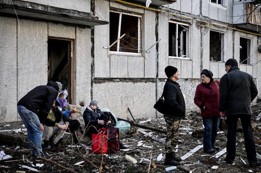https://www.revistamatices.com/ucrania-reporta-137-muertos-y-mas-de-300-heridos-por-ataque-ruso/