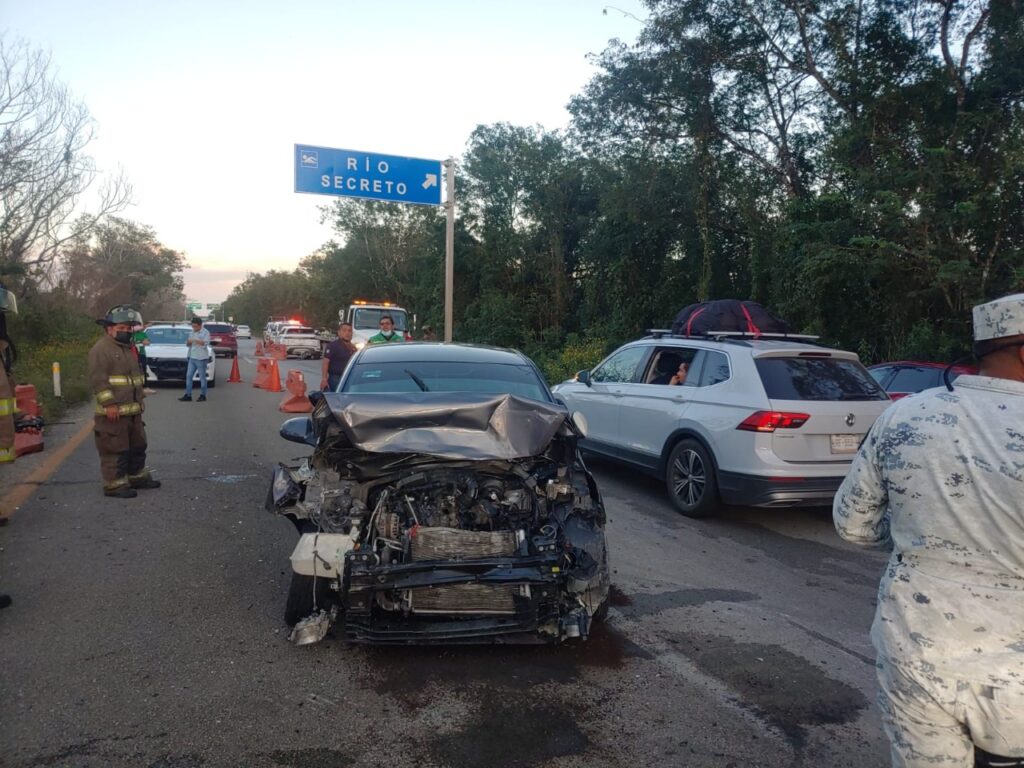 Accidente-en-la-carretera-Cancún-Mérida-deja-dos-heridos