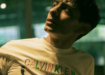 Donovan-Carrillo-modela-para-Calvin-Klein