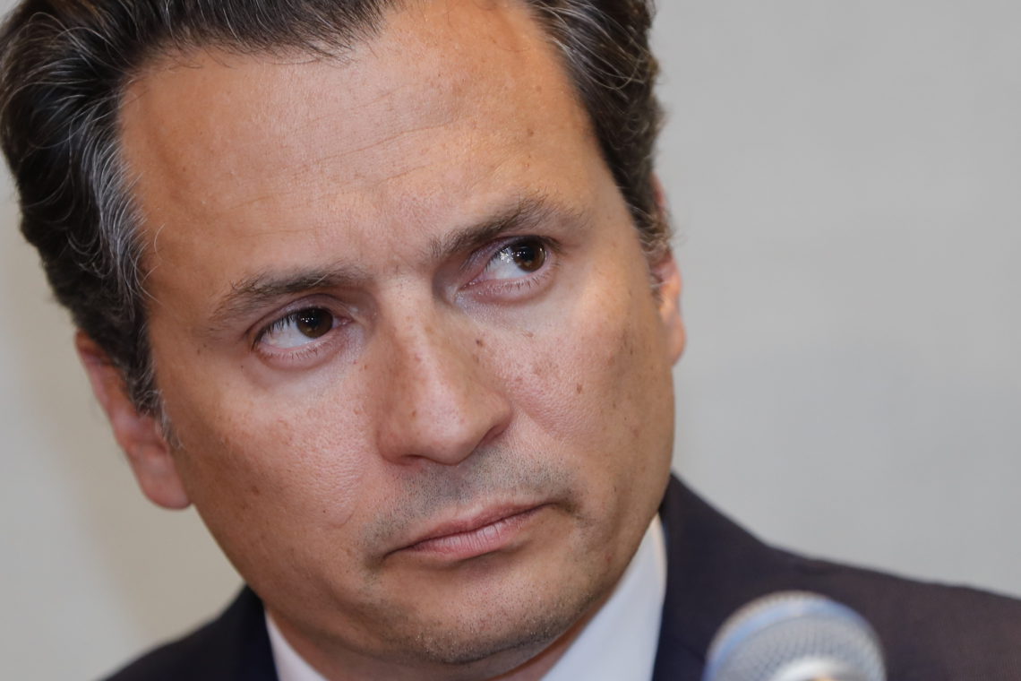 Fotografía de archivo donde aparece el exdirector de Petróleos Mexicanos (Pemex) Emilio Lozoya. EFE/José Méndez