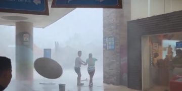 https://www.poresto.net/quintana-roo/2022/5/30/lluvias-vientos-fuertes-aterrorizan-turistas-en-el-delfinario-de-isla-mujeres-video-337976.html
