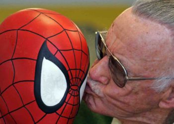 https://okdiario.com/trailer/disney-adquiere-derechos-imagen-stan-lee-podria-utilizarlos-futuros-cameos-marvel-9100177