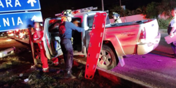Fuerte accidente automovilístico en Playa del Carmen deja como saldo una mujer muerta y tres lesionados