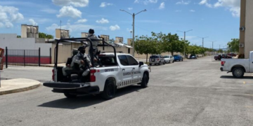 Aseguran sujeto que disparó contra policías en Cancún