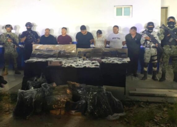 Detienen a 26 personas entre ellas cinco menores con armamento y varias dosis de droga en Playa del Carmen