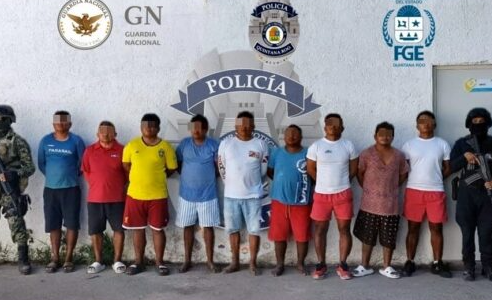 Detienen a nueve presuntos narcomenudistas en Isla Mujeres