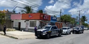 Sujetos armados secuestran a una menor luego de un asalto en la Región 238 de Cancún