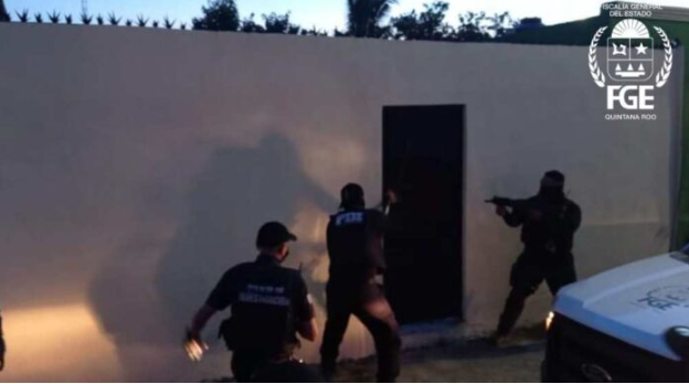 Buscan al “Alux” presunto líder del narcomenudeo tras cateos en Cozumel
