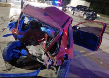 Fuerte accidente automovilístico en el bulevar Playa del Carmen deja como saldo a una persona fallecida
